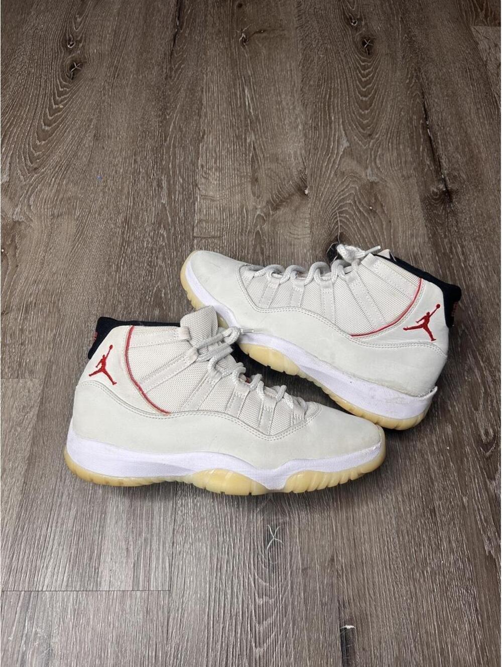 Jordan 11 Platinum Tint Size 9.5 white trainers